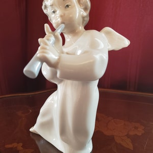 Lladro Angel Figurine Playing Flute