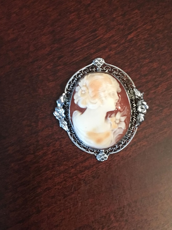 vintage flower shell cameo Gem