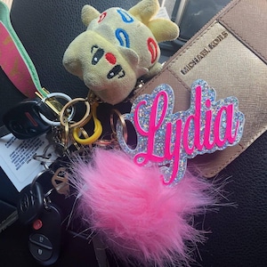 Porte-clés de nom personnalisé avec Pom Pom, Paillettes, Fastueux, Mignon, Cadeaux pour filles, Femmes, Accessoires de voiture, Nouveau, Set, Bundle, Key Bling, Fait à la main, Rose