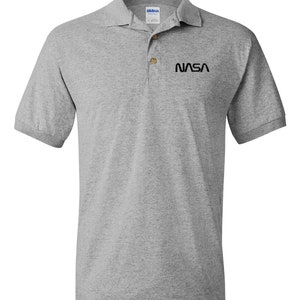 Camisa polo cinza bordada com logotipo da NASA Worm - até 3X - aprovada pela NASA - frete grátis