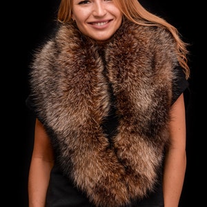 Saga Furs Finnraccoon Fur Women's Scarf Collar