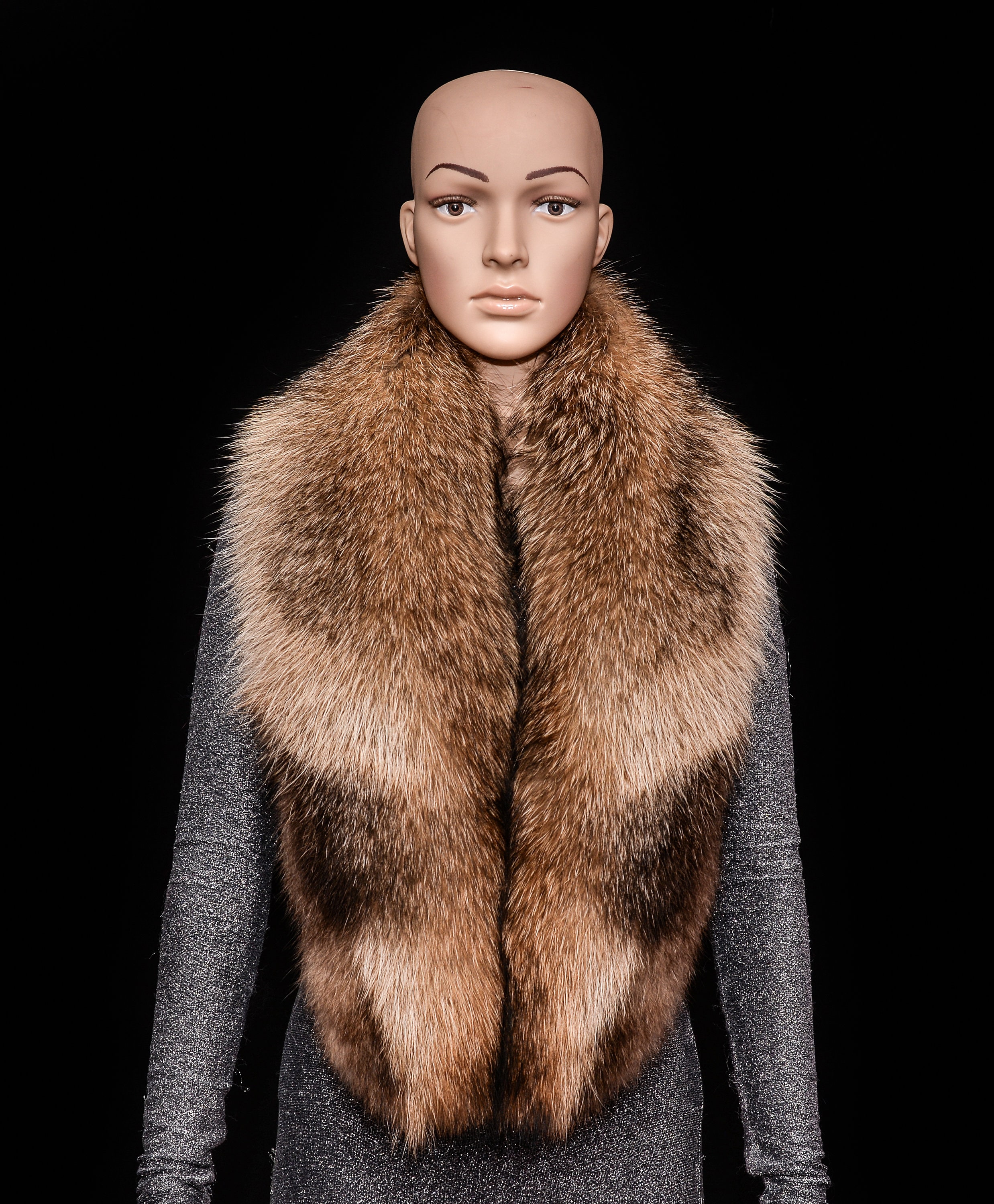 毛皮コート　サガフォックス SAGA FOX fur coat real 派手 毛皮コート サガフォックス SAGA FOX fur coat real 派手 2025年