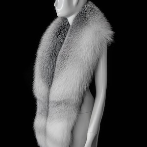 Natural Massive Shadow Blue Frost Fox Fur Stylish Oversize Scarf Boa Stole Shawl Collar