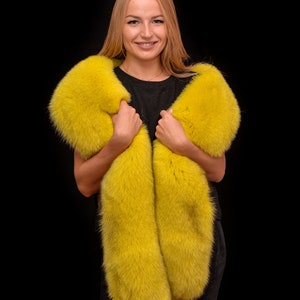 Saga Furs Yellow Lemon Blue Fox Fur Shoulder Wrap Scarf Boa Stole Collar