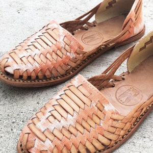Sandali Ikat Tribal-Huarache, sandali da donna, sandali estivi, sandali in pelle, Huarache da donna, sandali boho immagine 3