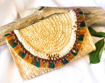 Clutch tipo sobre con borlas, clutch bohemio, clutch de verano, clutch de paja, clutch hecho a mano, clutch marrón