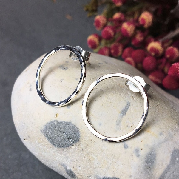 Large open circle studs, Sterling silver circle earrings, Round studs, Hammered earrings, Hoop studs, Silver studs, Large O Studs