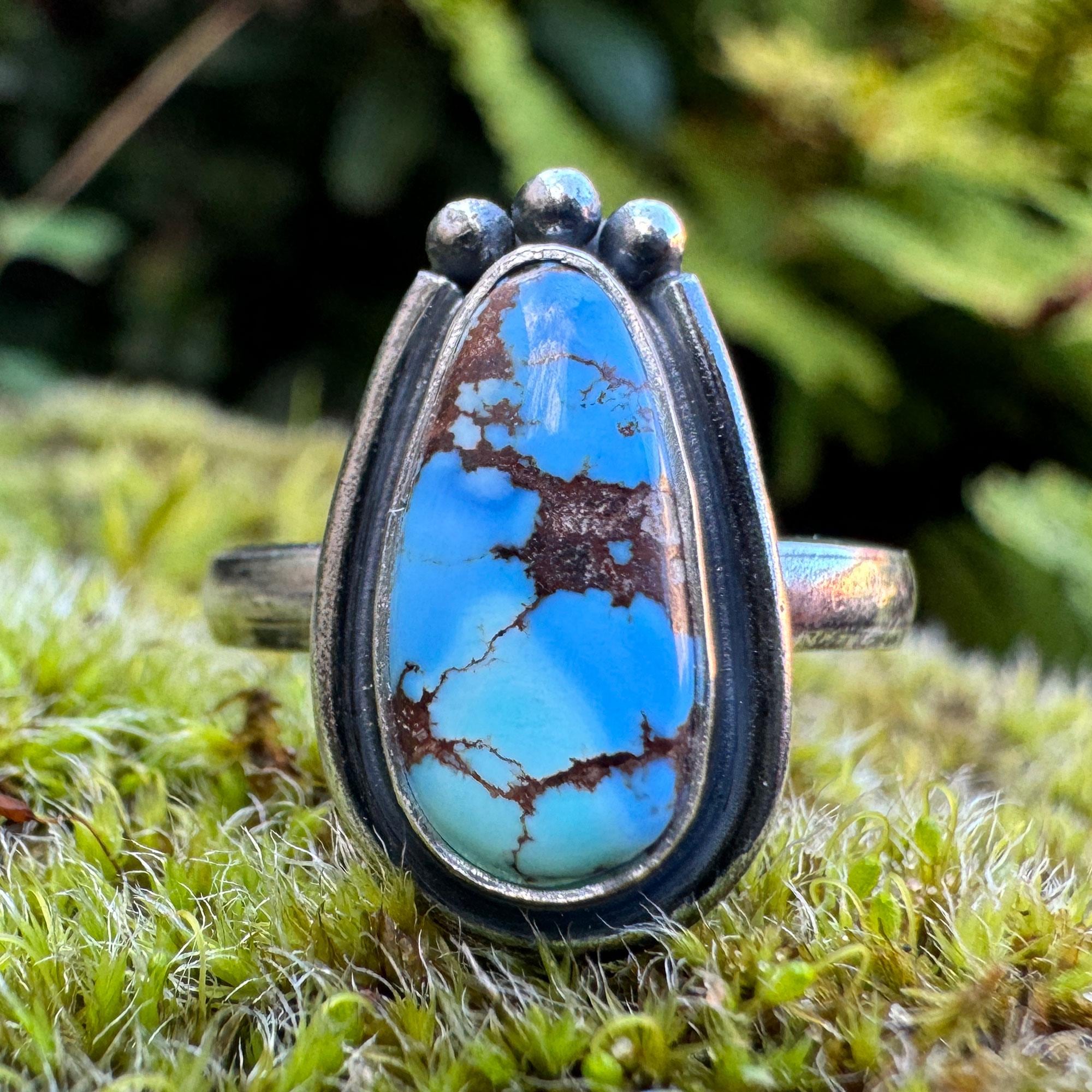 Ravishing Vintage Native American Navajo Carved Godber Turquoise Sterling Silver Ring Ravishing Vintage Native American Navajo Carved Godber Turquoise Sterling Silver Ring