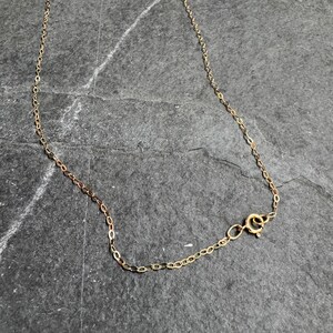 Delikat 9 karat guldkedja: Halsband i massivt guld för kvinnor bild 6