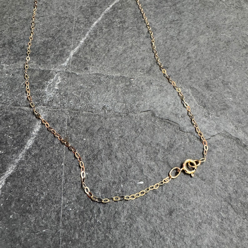 Delikat 9 karat guldkedja: Halsband i massivt guld för kvinnor bild 6