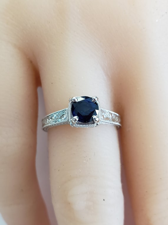 18k White Gold Antique Blue Sapphire Ring