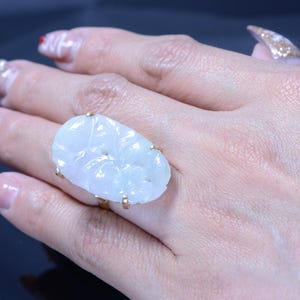 14K Yellow Gold Carved Jade Vintage Ring