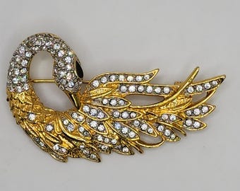 Stunning Golden SWAN Brooch Figural Diamanté Crystal Vintage Jewelry Lover Pin Gift Authentic Collectible MC Luxury Costume Jewelry Present
