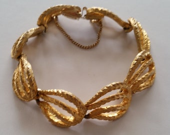 Chic HATTIE CARNEGIE Mid Century Golden Links Bracelet Gift For Vintage Lover Authentic Collectible Designer Luxury Costume Jewelry Present