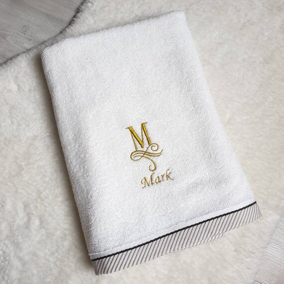 ALICE IN WONDERLAND WHITE EMBROIDERED BATH TOWEL PERSONALIZE