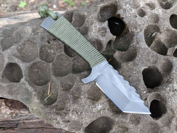 Tanto Knife / everyday carry / edc tool / edc gear / survival knife / camping gear