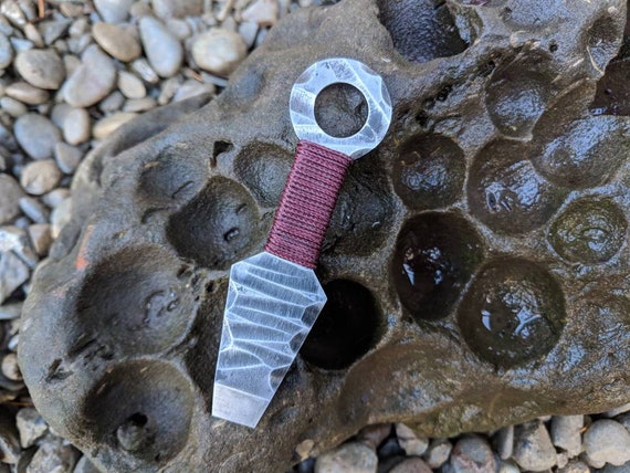 Mini pry bar pocket tool keychain