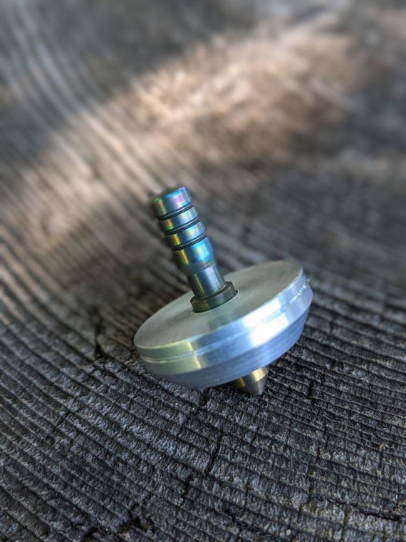 Titanium and Aluminium. / Mini top / spinning top / pocket top / edc top
