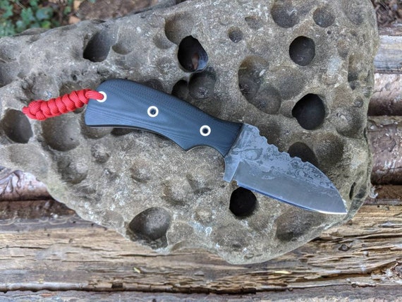 EDC Knife with hamon. Custom handmade hunting knife. Fixed blade bushcraft knife