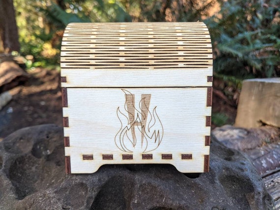 Mini treasure chest / small treasure chest / dice chest / small wooden chest / laser cut box