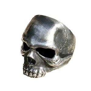 Skull Ring - Classic Style - US Sizes 7-10 --- Biker/Undead/Gothic/Death/Zombie/Voodoo/SterlingSilver/Jewelry/SkullClub