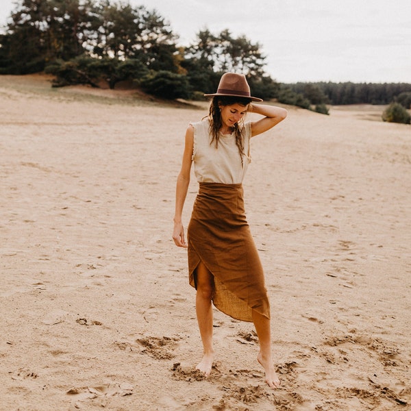 Bohemian high waist wrap skirt made from high quality cotton | Elegant rust colored pareo skirt with ribbon at the waist.