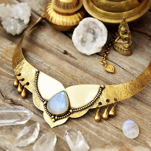 Collier ras de cou déesse en or avec pierre de lune | Collier ras de cou avec manchette | Collier manchette en or | collier tribu | Collier festival Burning Man
