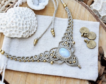 Moonstone necklace, bohemian macrame necklace, healing crystal necklace, boho wedding necklace