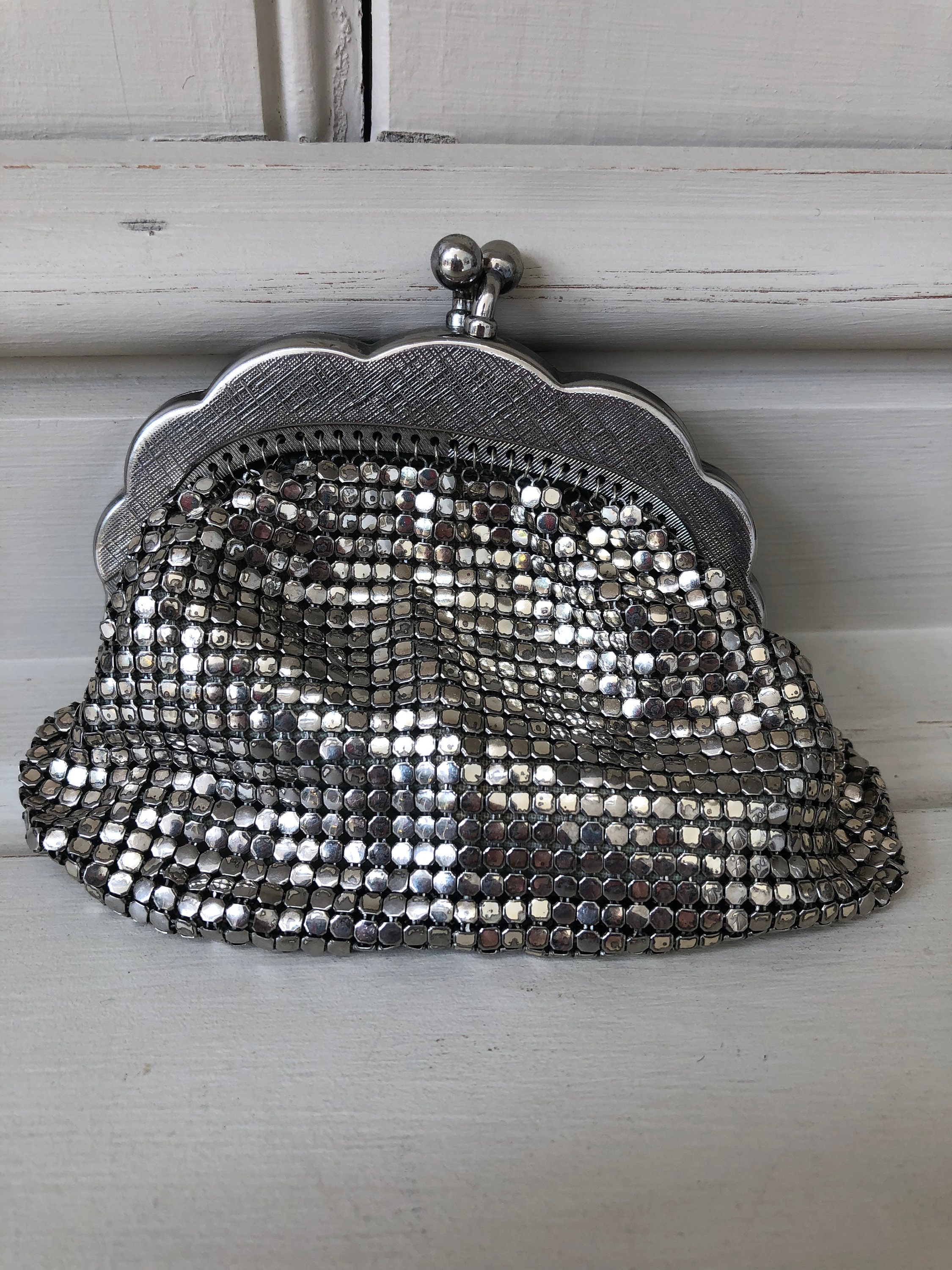 Silver glomesh shop bag
