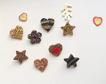 Heart-star-flower brooches handmade in France in recycled leather, &quot;Mia&quot; model - Unique creation by Moni. Personalization on request.