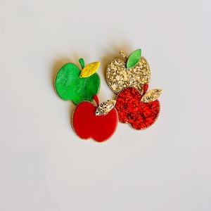 Apple brooch made from recycled leather. Handmade in France. Wedding accessory, birthday gift, teacher gift, Mother&#39;s Day gift.