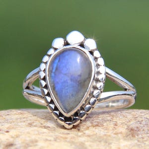 Handmade Pear Labradorite Ring: 925 Sterling Silver Gemstone