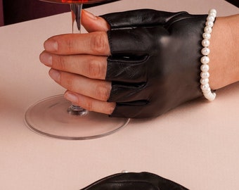 Vintage Leather gloves, Leather gloves for women, pearls white on gloves ,custom leather gloves,channel gloves,fashion gloves,mittens