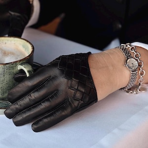 Women&#39;s Short Unlined Italian Leather Gloves, Leather Gloves,Fingerless Gloves,Black Gloves,handmade gloves,vintage gloves, red gloves, navy