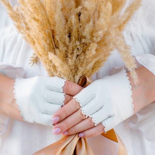 WEDDING gloves  SCOOP GLOVELETS,summer gloves , women’s leather gloves, gloves for mom,sisters,luxurygloves,wedding gloves,white leather glo