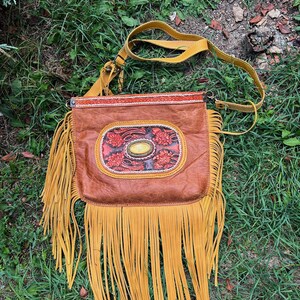 Handmade Leather Fringe Bag: Western Style Crossbody