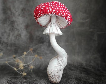 Décoration de maison de champignon textile, champignon de sculpture douce amanita, art textile, rouge de champignon, décorations de champignons en tissu, statue d’agaric de mouche