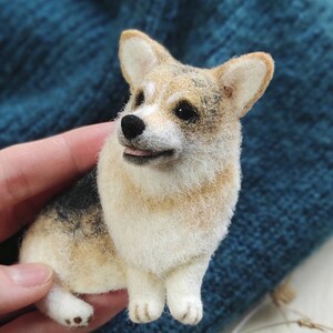 Personalized Felted Corgi Brooch: Custom Dog Memorial Portrait