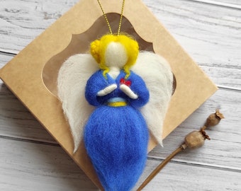 Naaldvilten engelornament: op Waldorf geïnspireerde wollen broche