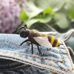 Honey Bee jewelry, needle felted brooch, bumble bee pin, save the bees, gift for gardener, realistic felt bees wildlife, bee decorations