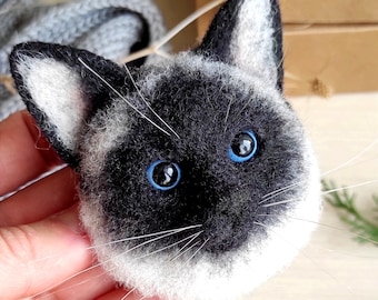 Aangepaste broche Siamese kat: gepersonaliseerd portret huisdier gedenkteken