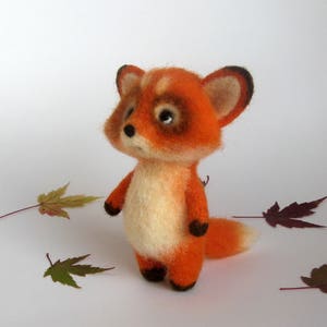 Needle felted Fox miniature Felt fox Forest animal Needle felted animal Woodland animal Fox Soft Sculptures Wool fox toy Red fox Needle Wool image 3