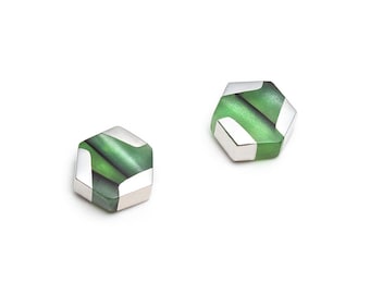 Green hexagonal mini earrings