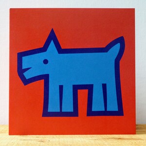 Cartão de cachorro, cachorro azul, cartão infantil legal, cartão de animal colorido, cartão de animal peculiar, cartão de aniversário infantil, cartão de cachorro em branco