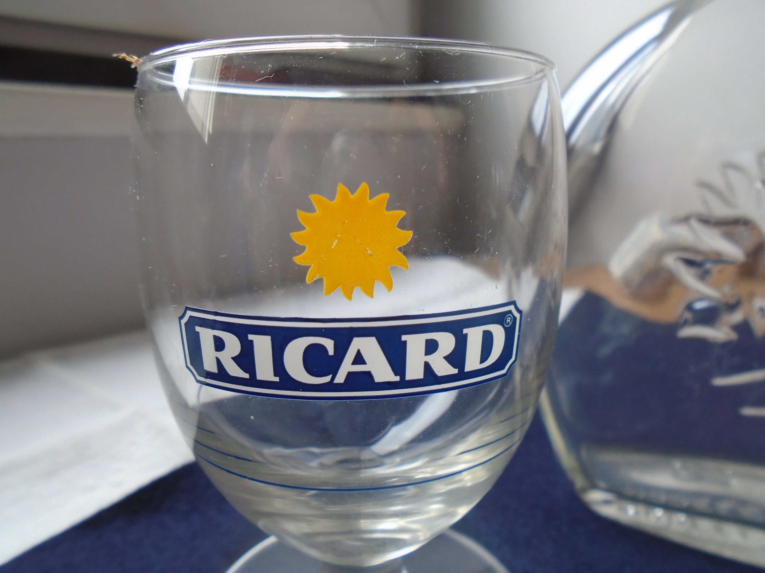 RICARD (1 LITRE) + 2 VERRES ET UNE CARAFE Comparer les prix de RICARD (1  LITRE) + 2 VERRES ET UNE CARAFE sur Hellopro.fr