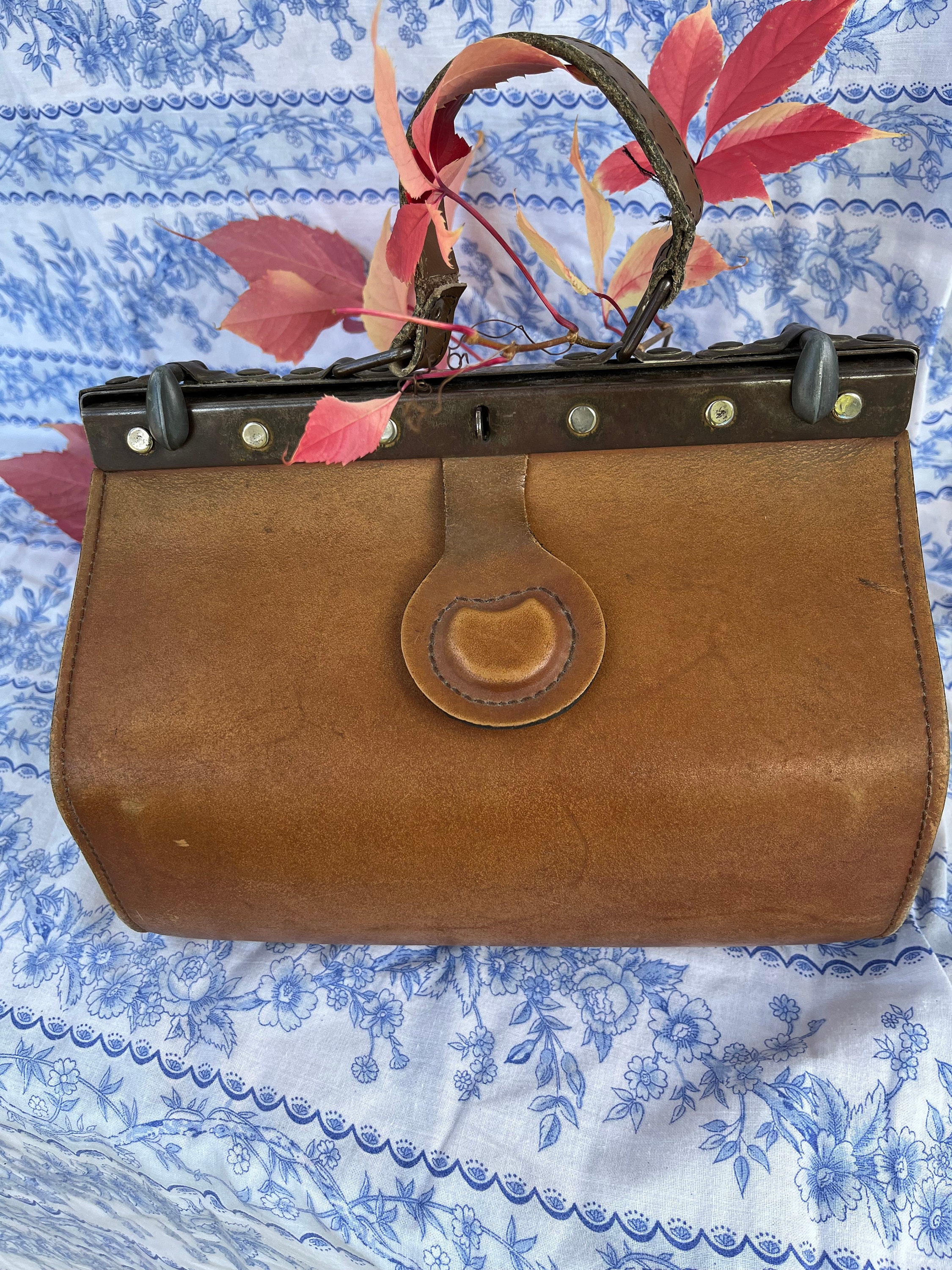 Ancien sac à main en cuir France