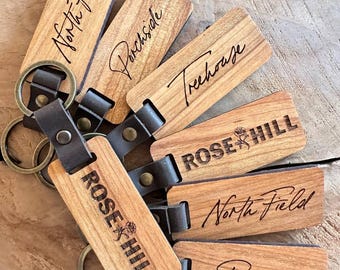 Personalized Wooden Keychain – Custom Engraved Name, Coordinates, Rustic Wood Keyring