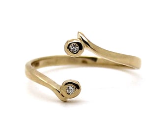 14K Yellow Gold Crossover Double Bezel Toe Ring with Diamonds