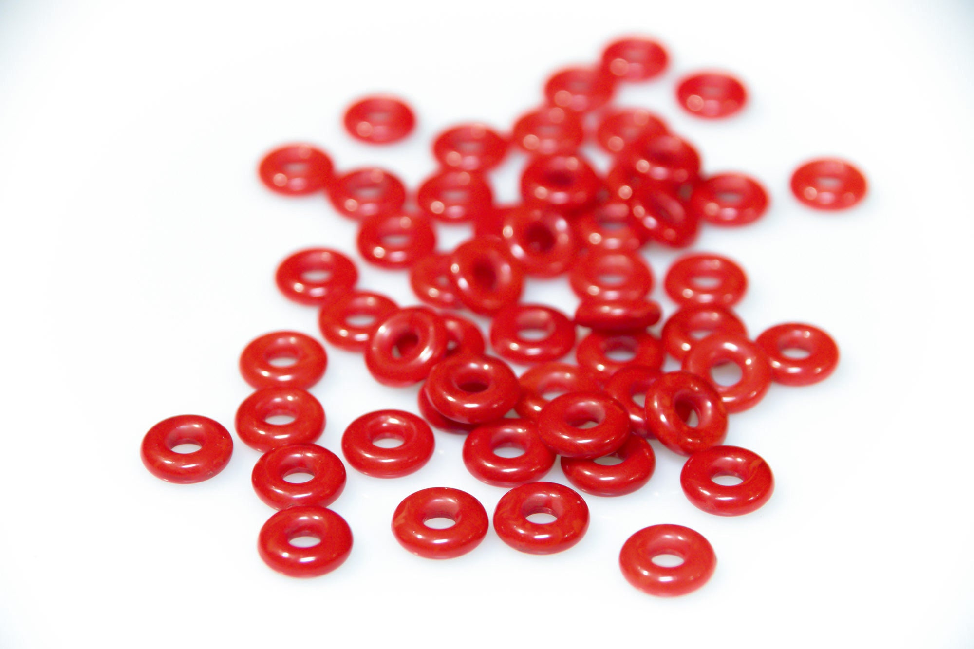 Vintage Acrylic Rings Donut Beads - 12 mm plastic round connector rings red, Tiny hoop beads, Lucite beads