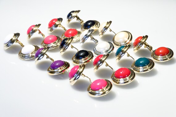 12 pairs clip on earrings different colors - vint… - image 3